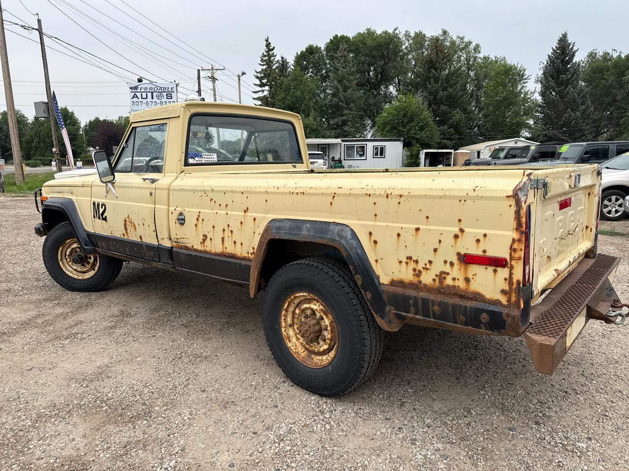 Jeep J-20 Pickup Base 1976