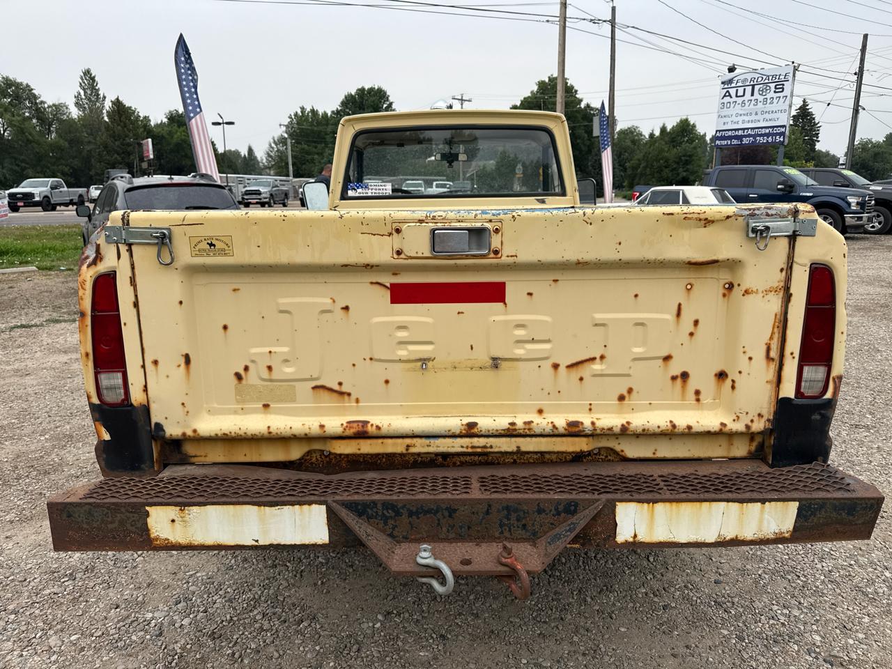 Jeep J-20 Pickup Base 1976