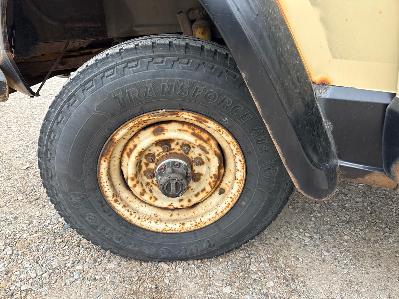 Jeep J-20 Pickup Base 1976