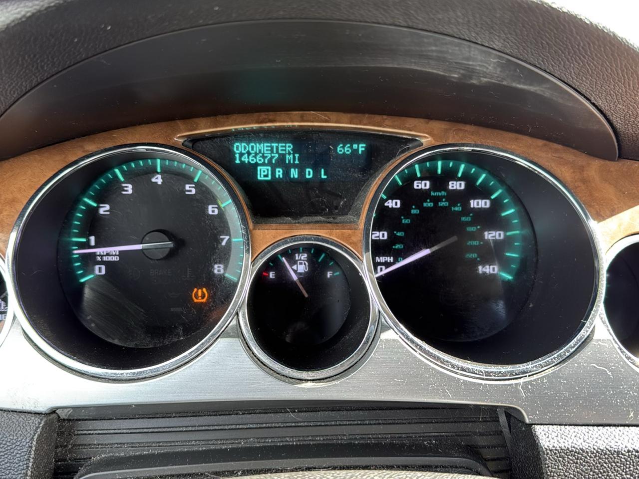Buick Enclave Premium AWD 2012