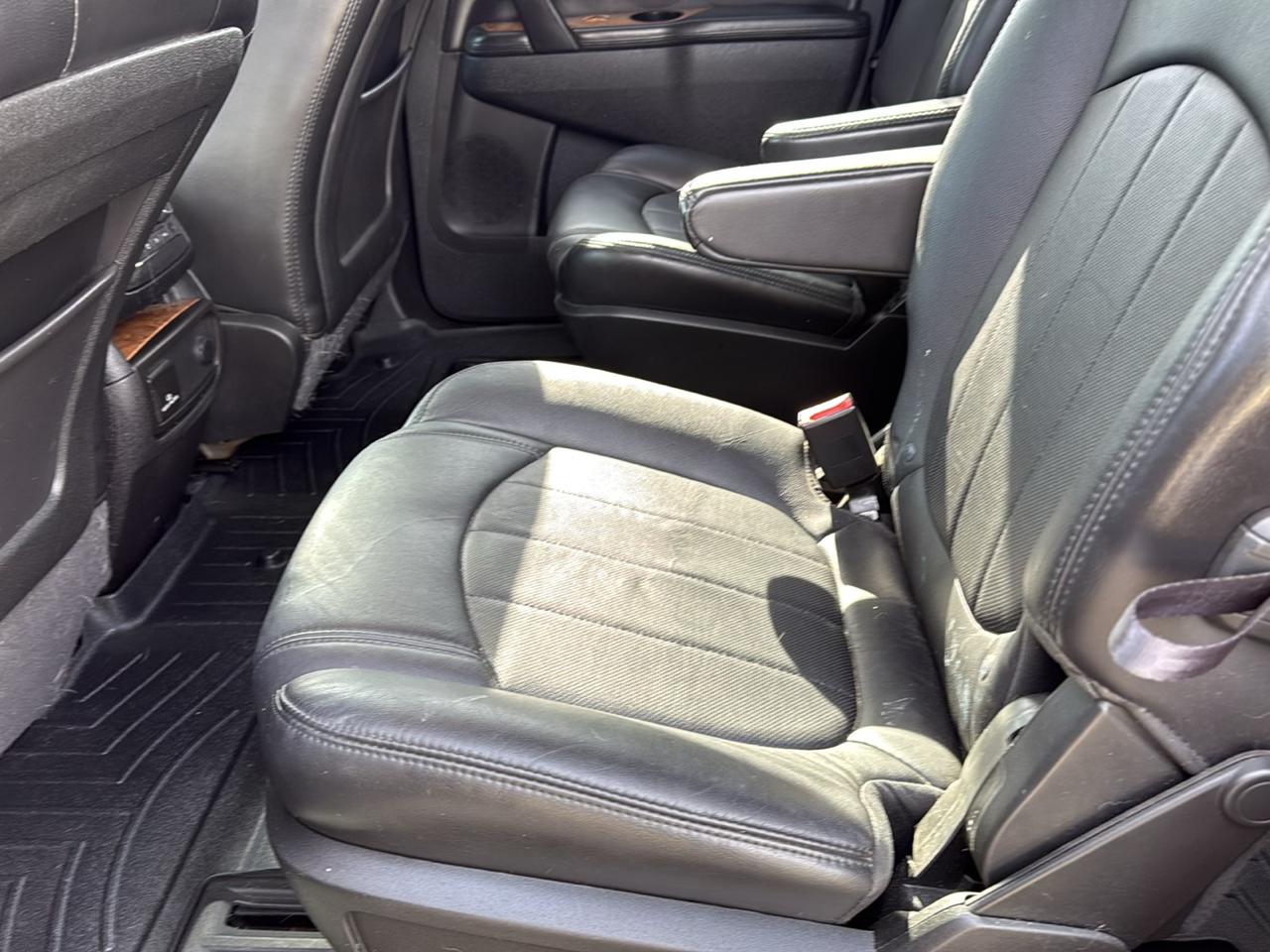Buick Enclave Premium AWD 2012