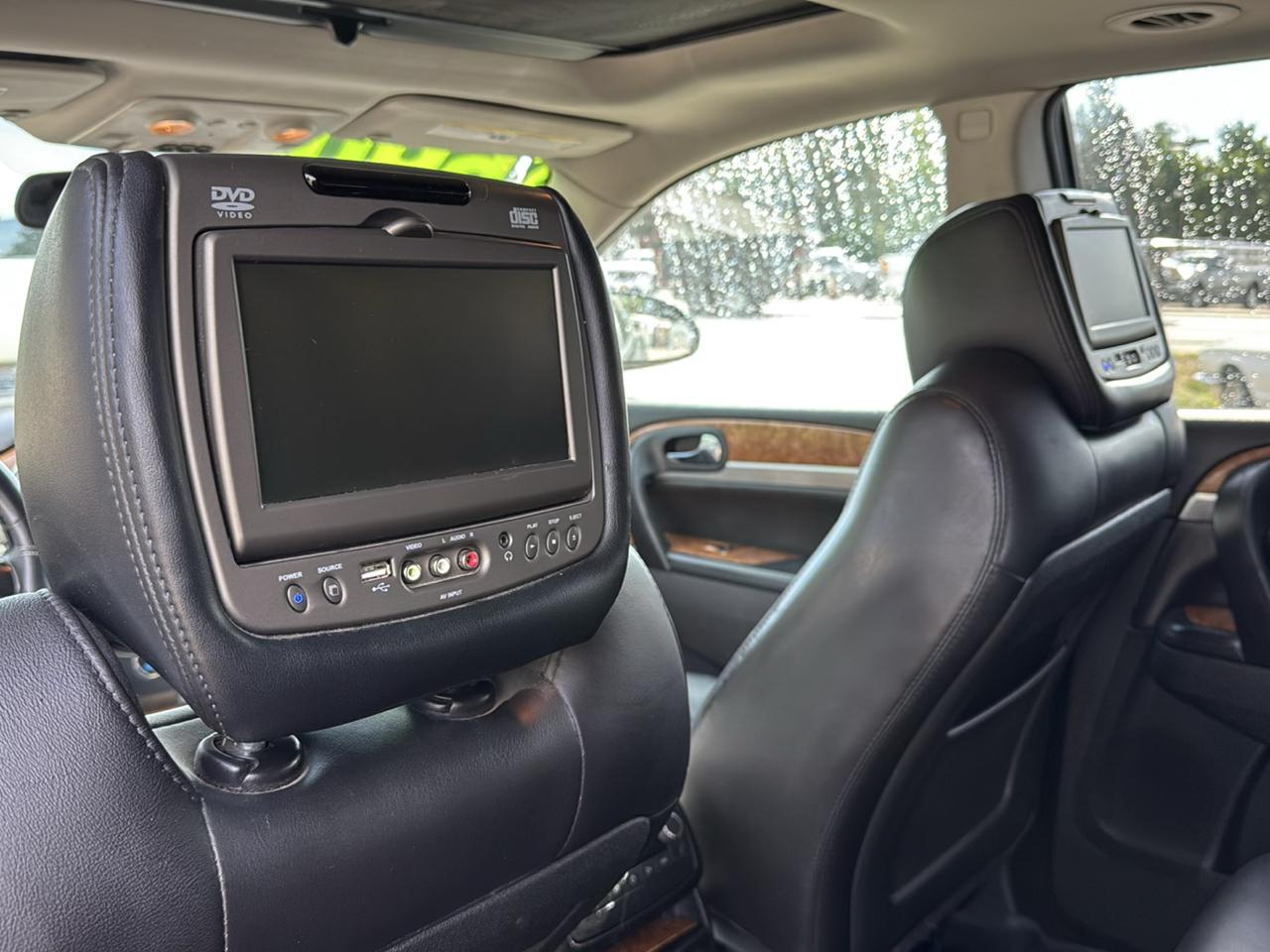 Buick Enclave Premium AWD 2012