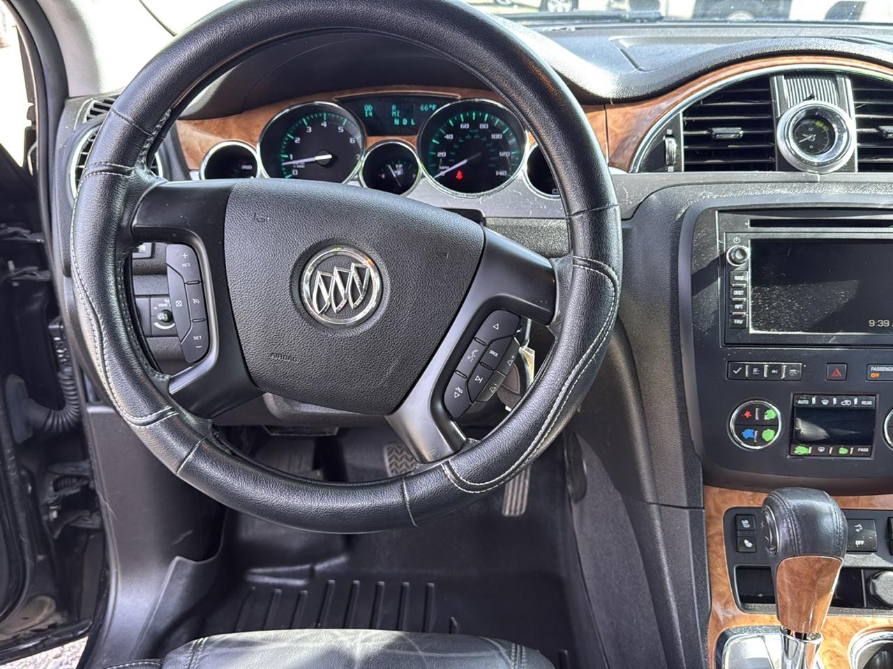 Buick Enclave Premium AWD 2012