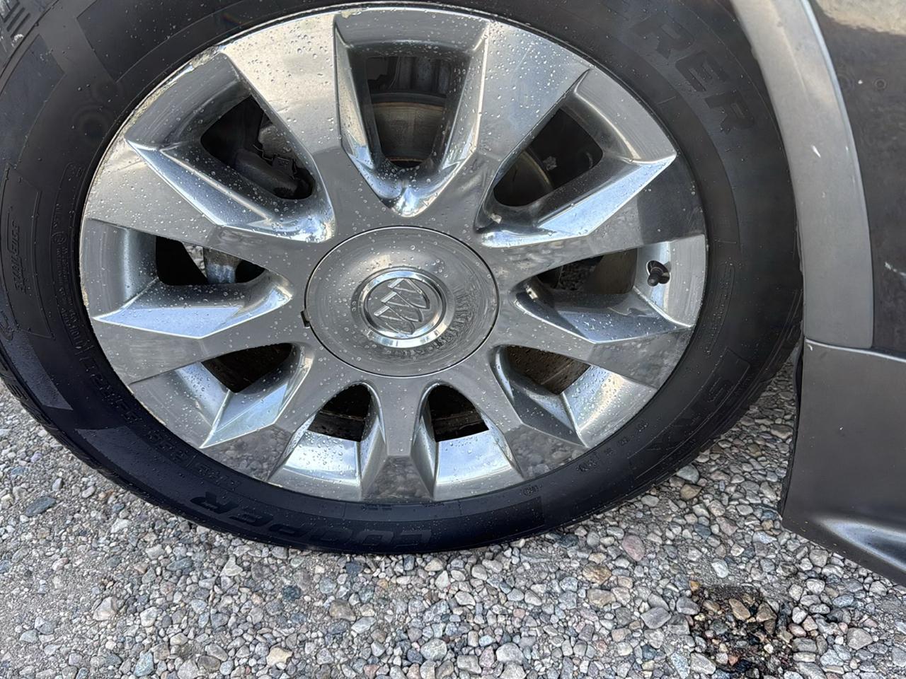 Buick Enclave Premium AWD 2012