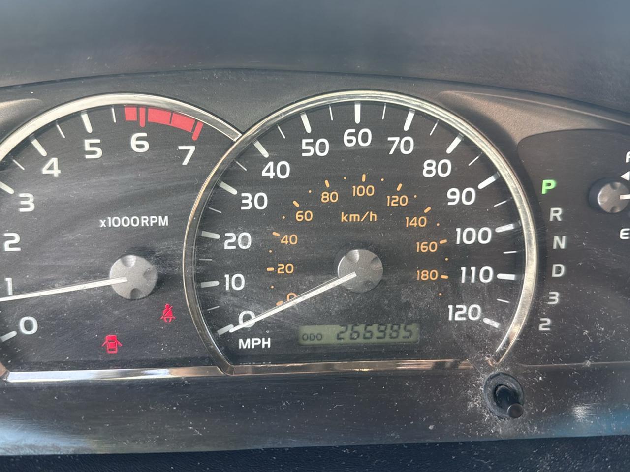 Toyota Sequoia SR5 4WD 2006