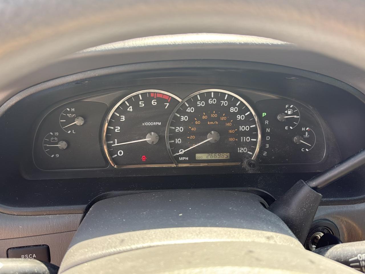 Toyota Sequoia SR5 4WD 2006