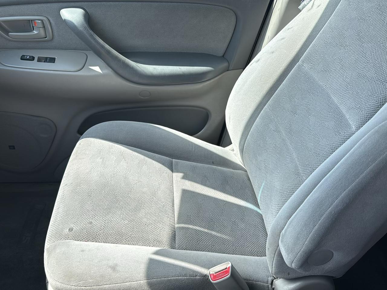 Toyota Sequoia SR5 4WD 2006