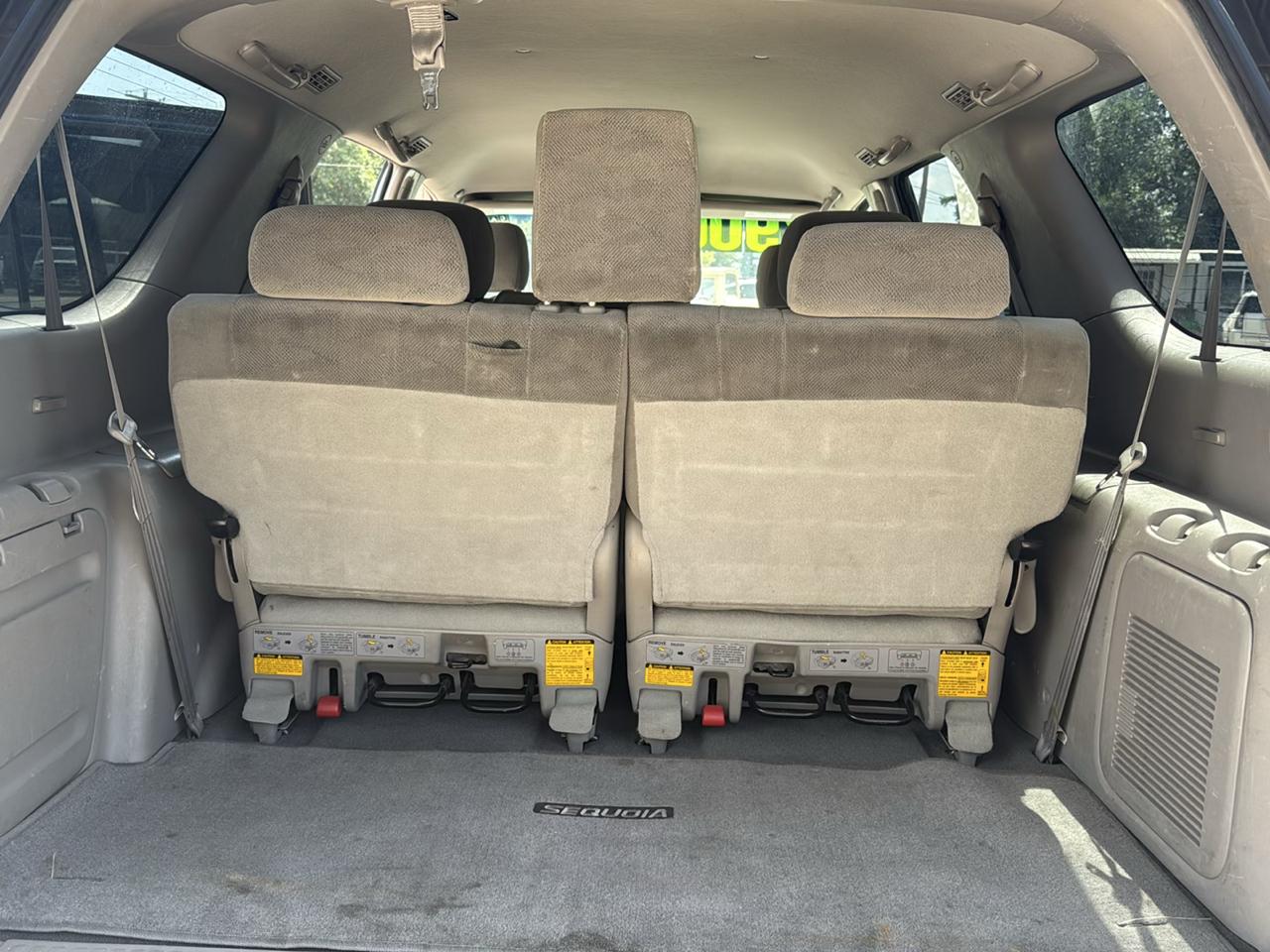 Toyota Sequoia SR5 4WD 2006