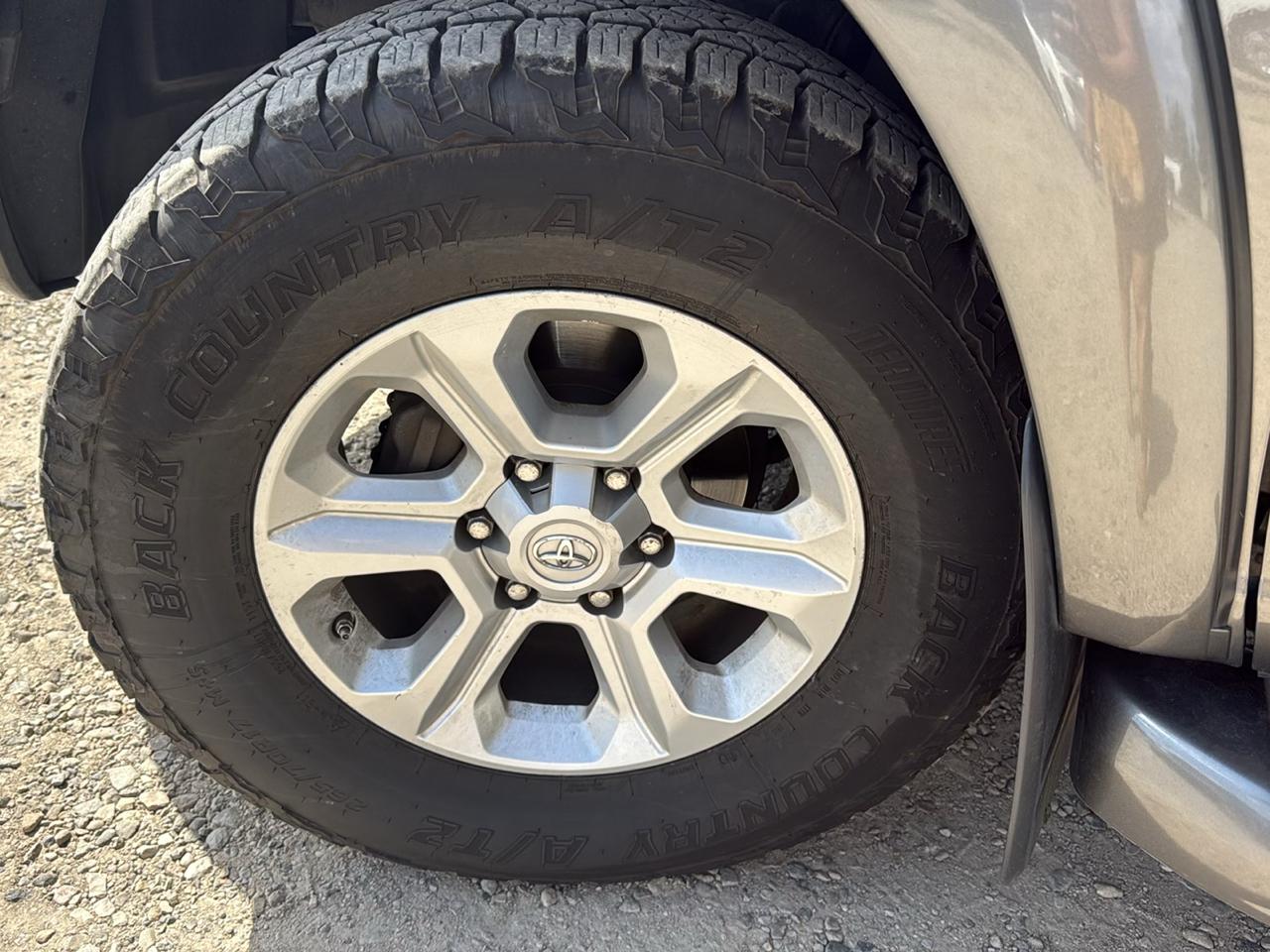 Toyota Sequoia SR5 4WD 2006