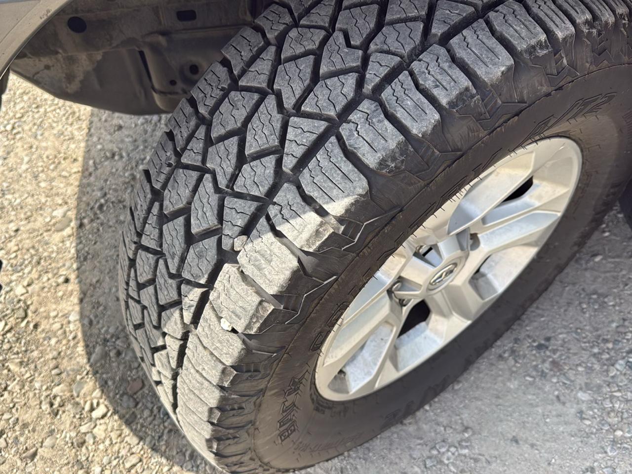 Toyota Sequoia SR5 4WD 2006