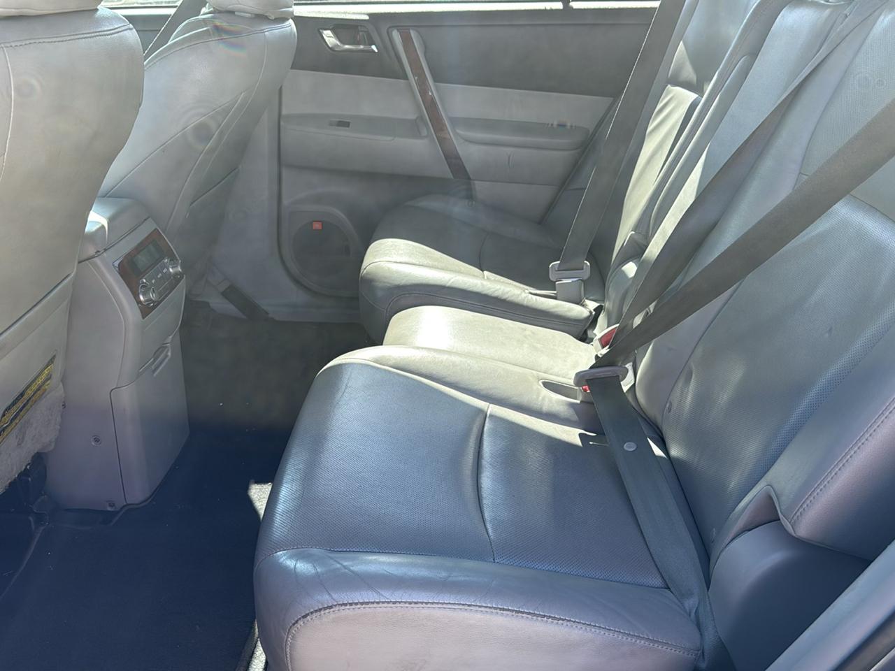 Toyota Highlander Hybrid Limited 4WD 2011