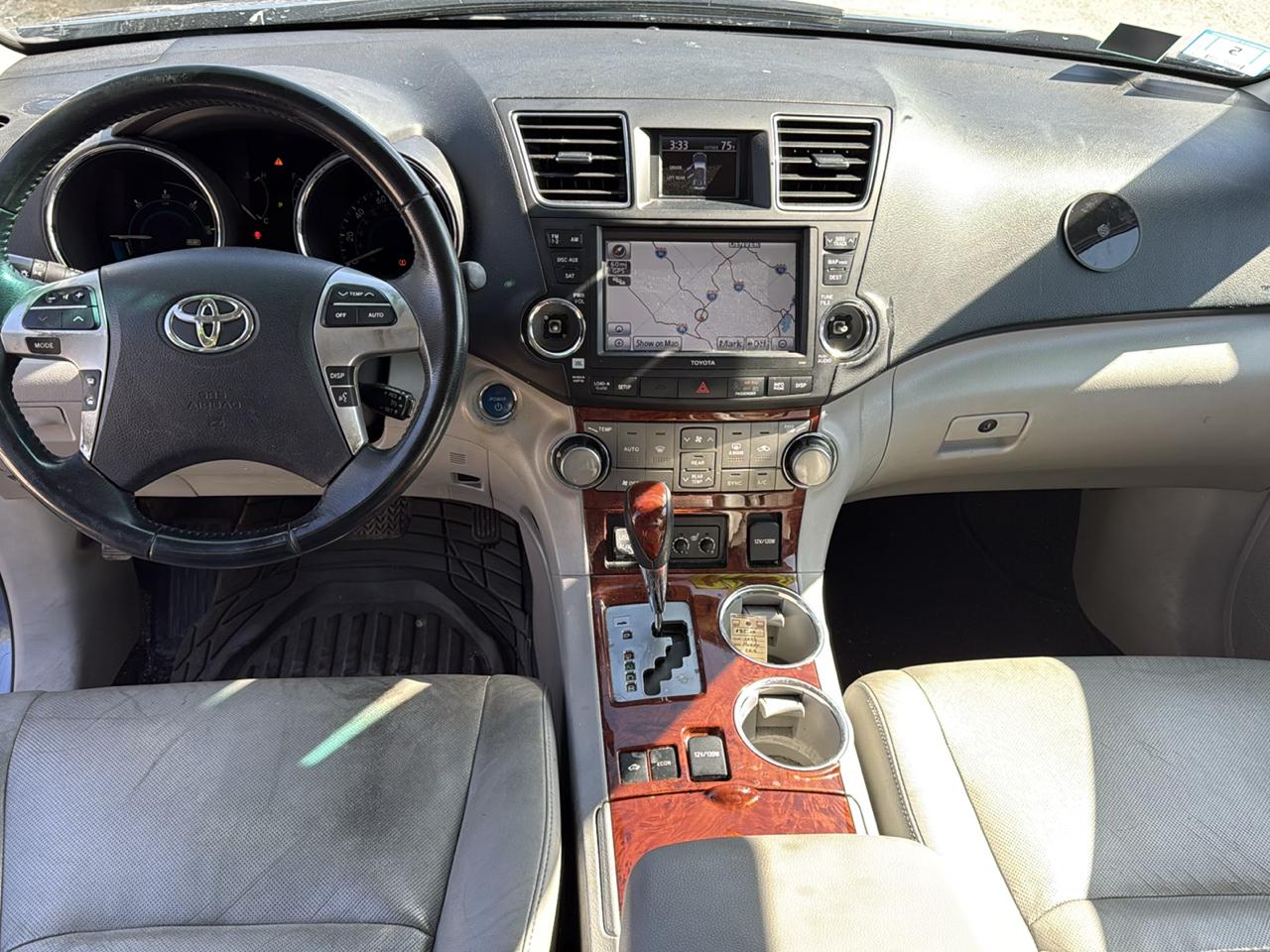 Toyota Highlander Hybrid Limited 4WD 2011