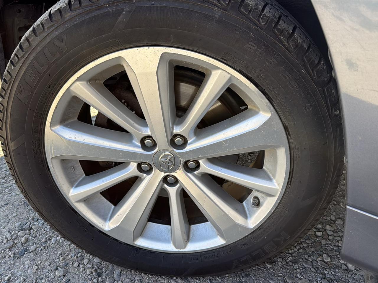 Toyota Highlander Hybrid Limited 4WD 2011
