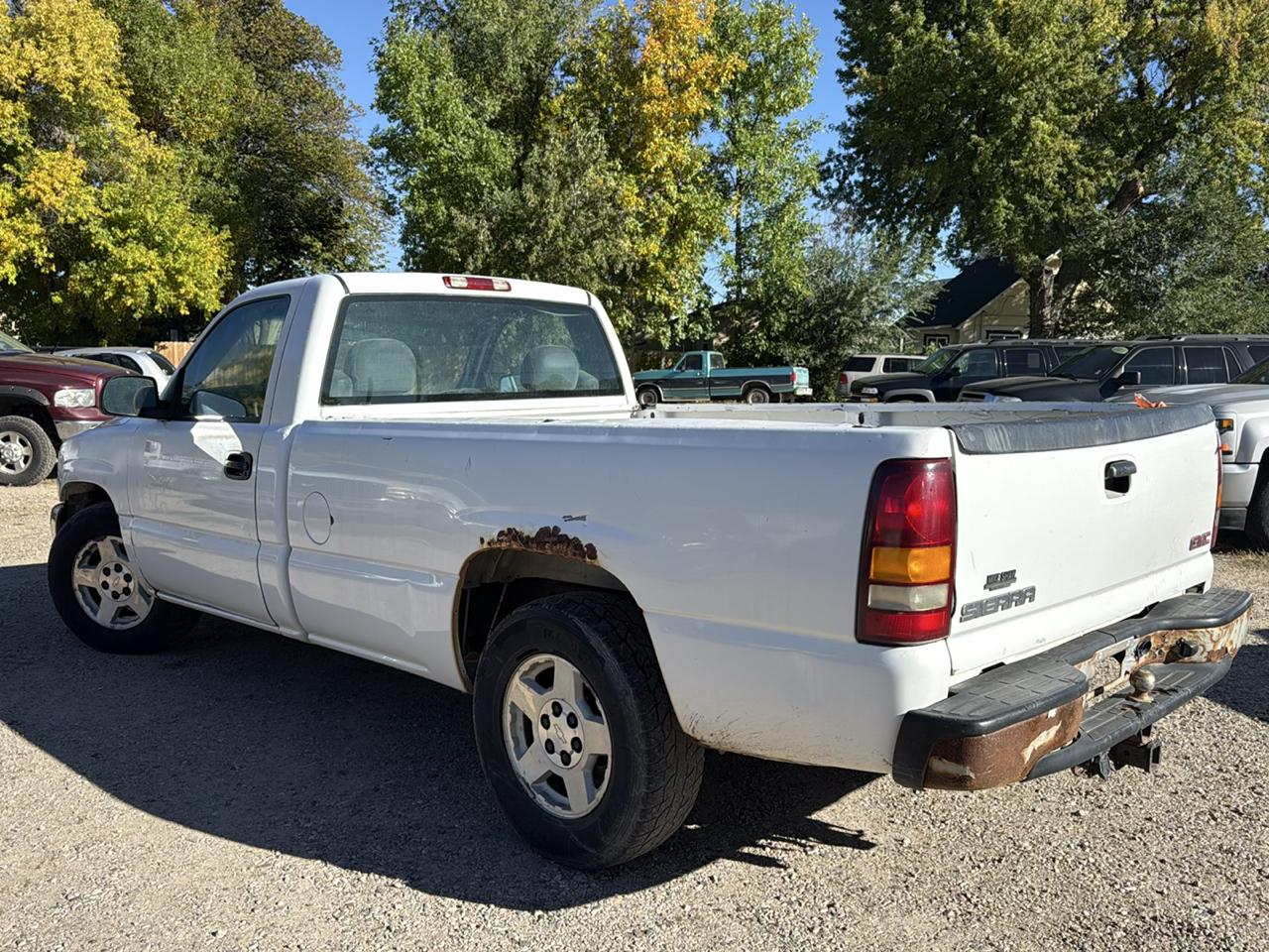 GMC Sierra 1500 SL Short Bed 2WD 2002