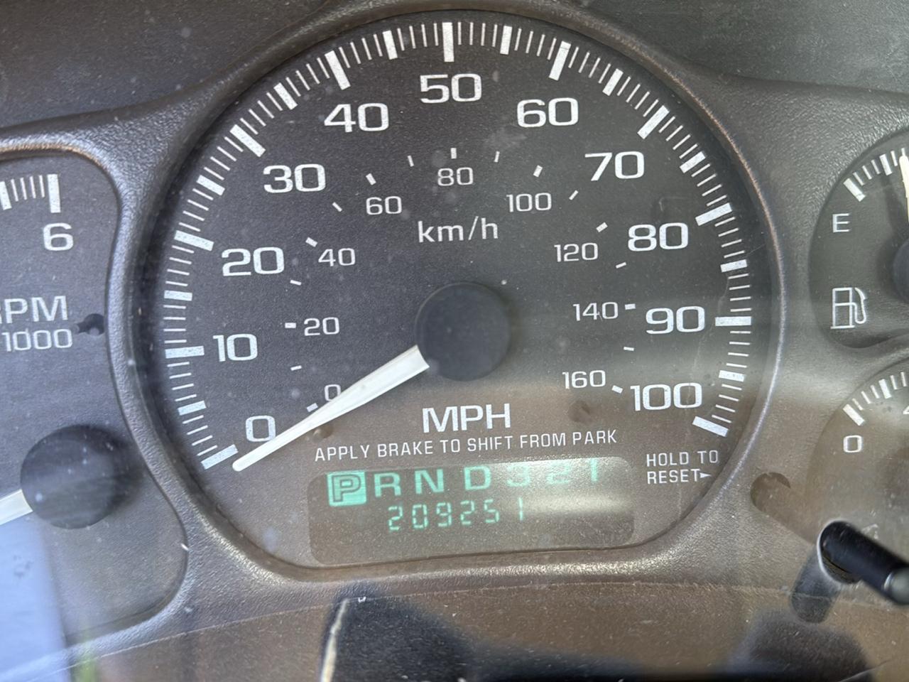 GMC Sierra 1500 SL Short Bed 2WD 2002