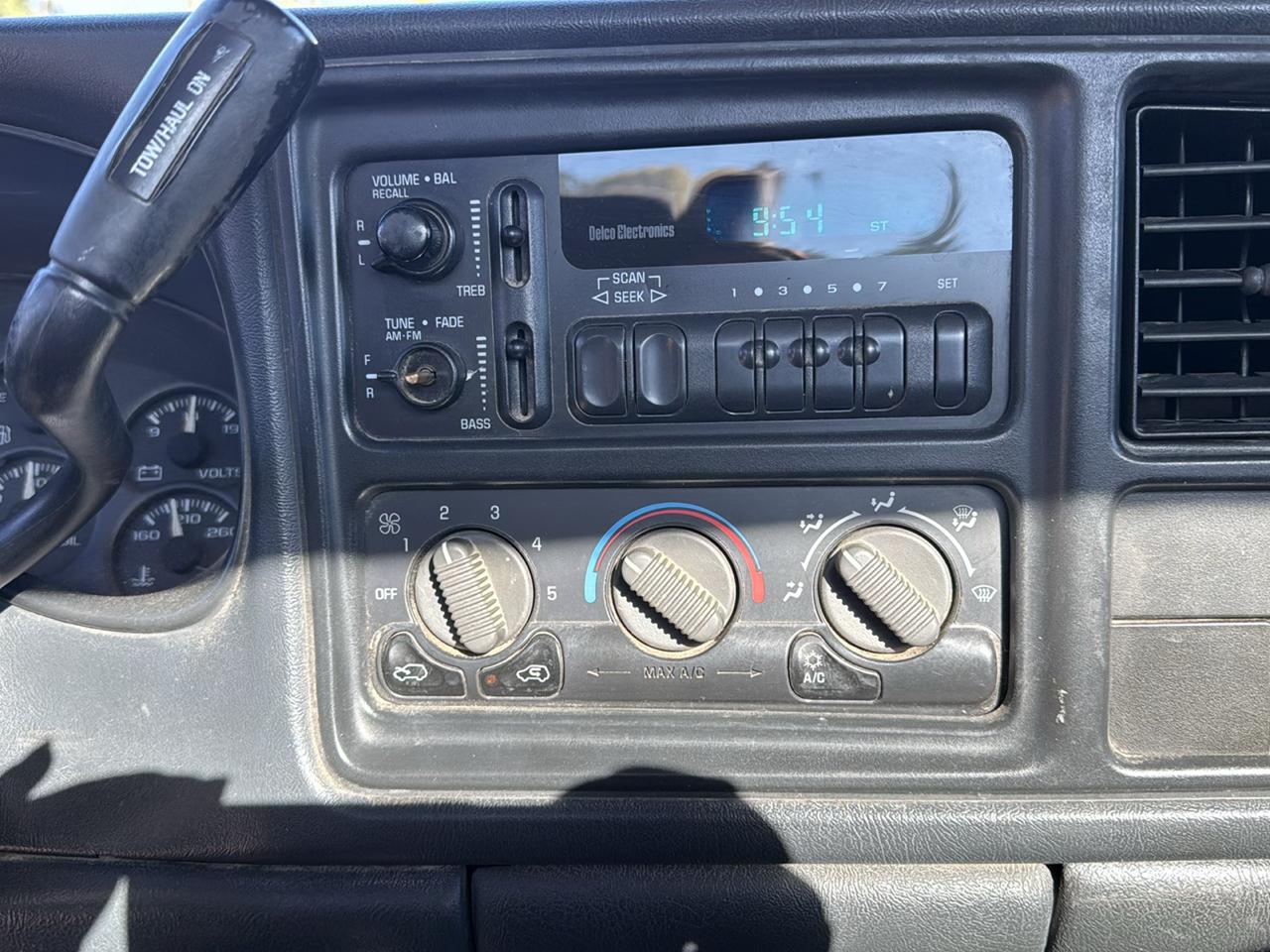 GMC Sierra 1500 SL Short Bed 2WD 2002