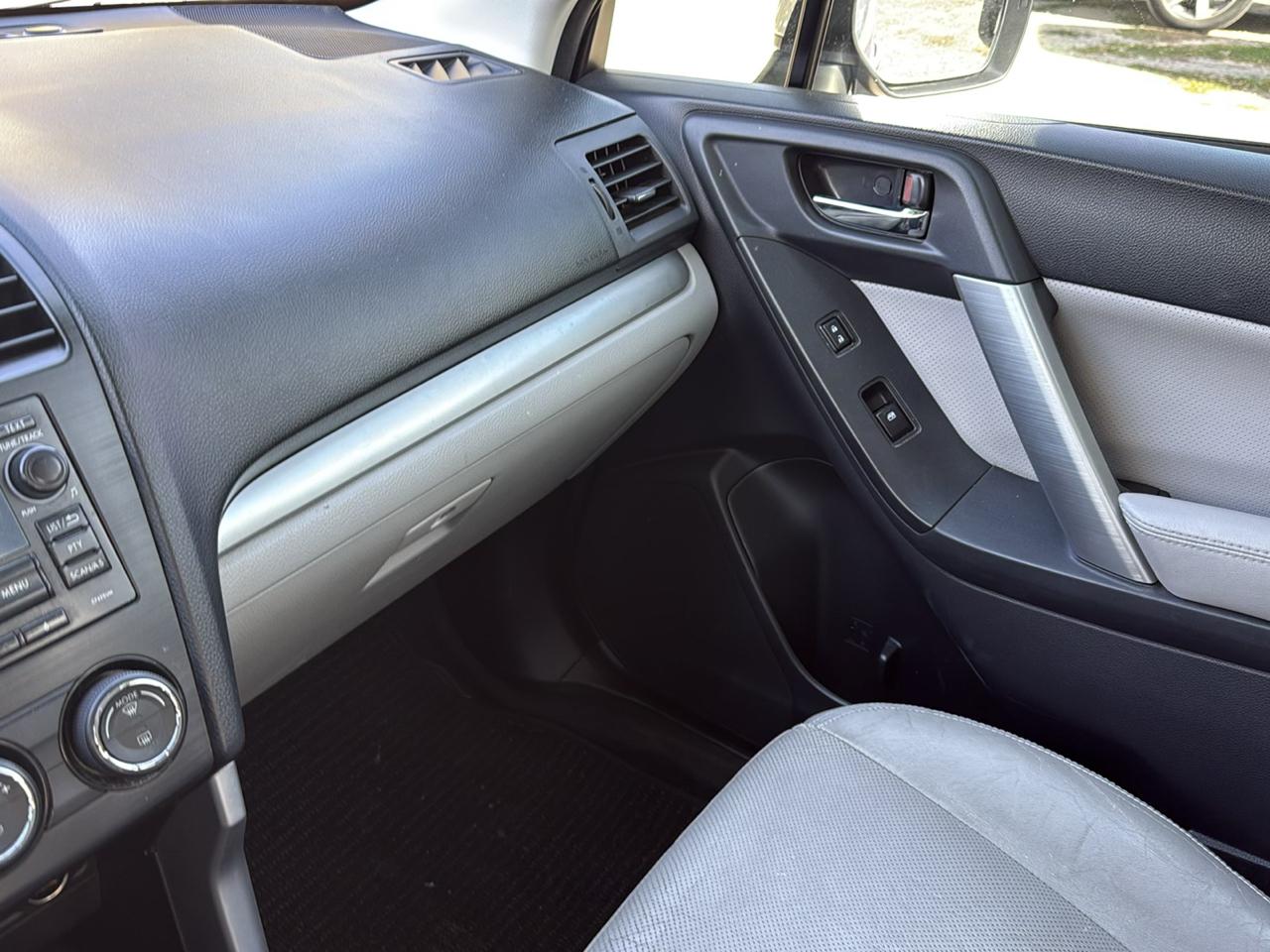 Subaru Forester 2.5i Limited 2015