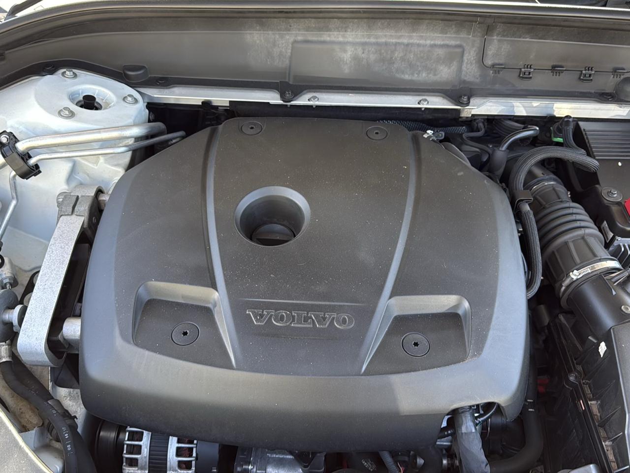Volvo XC60 T6 Momentum AWD 2018
