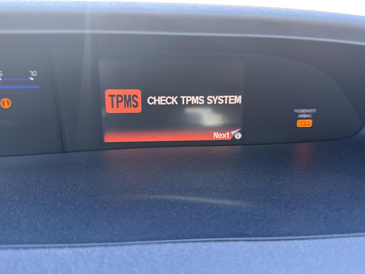 Honda Civic LX Sedan 5-Speed AT 2012