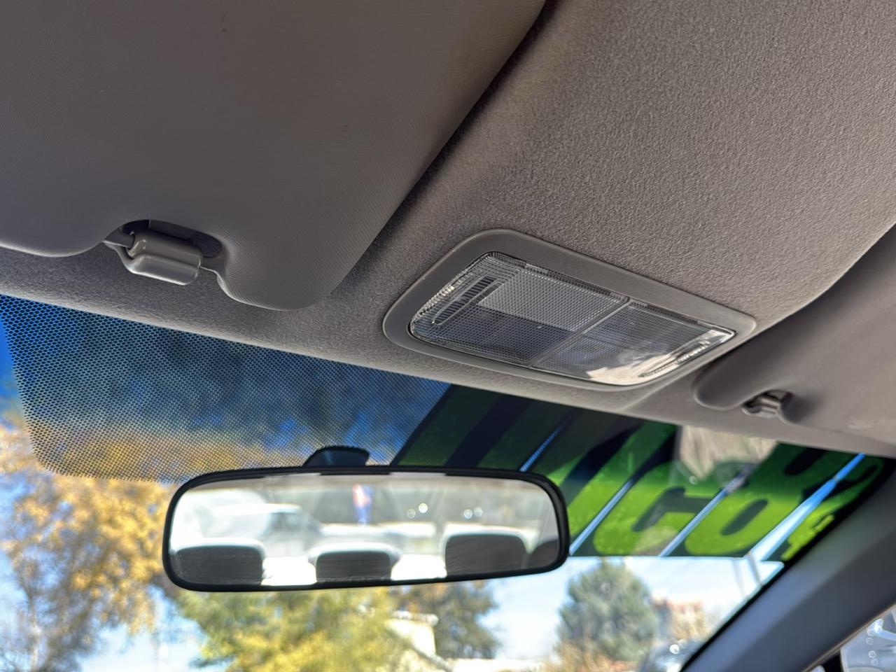 Honda Civic LX Sedan 5-Speed AT 2012