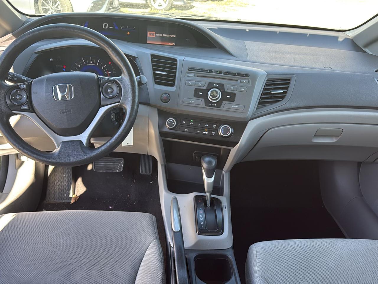 Honda Civic LX Sedan 5-Speed AT 2012