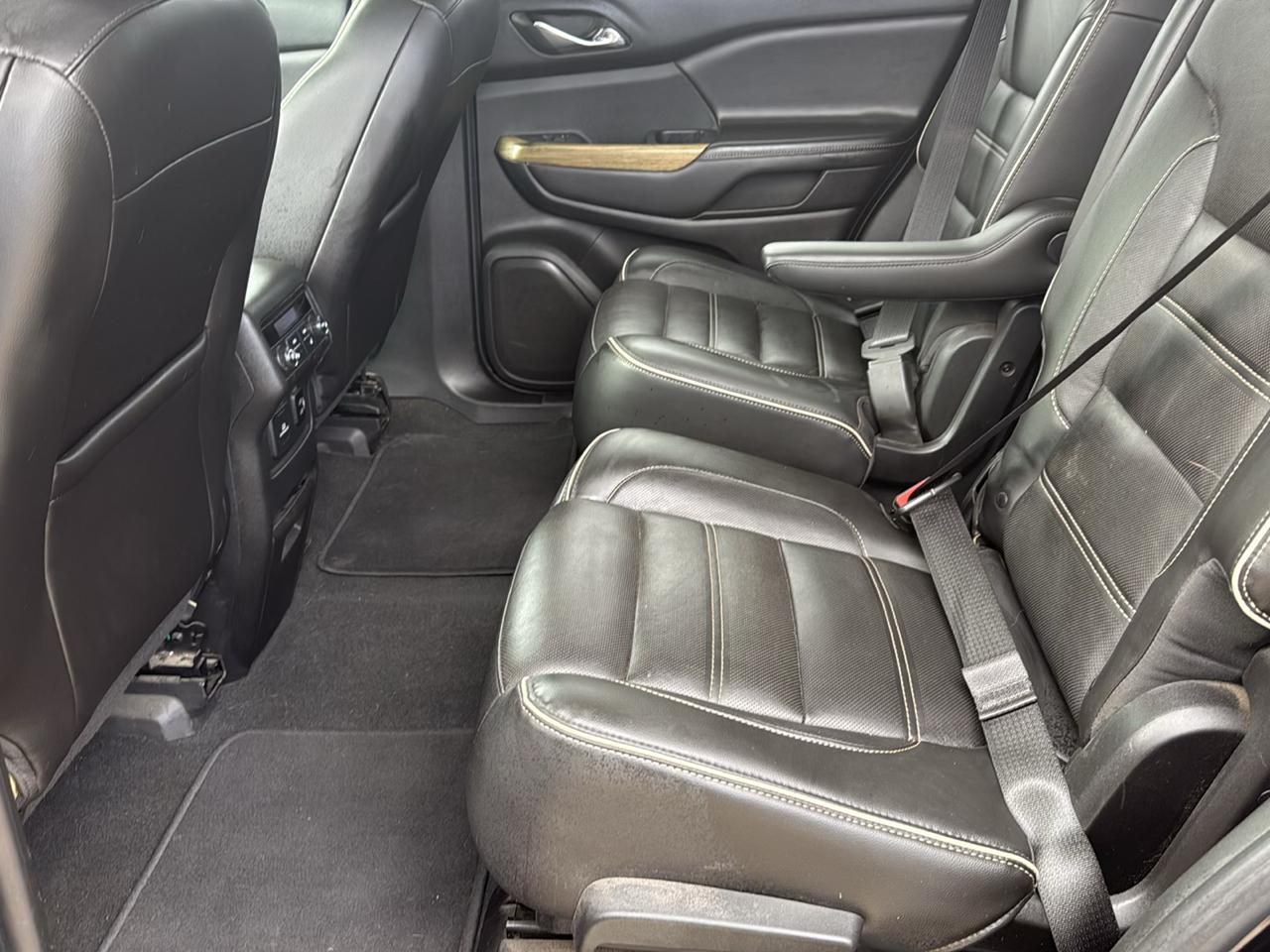 GMC Acadia Denali AWD 2017
