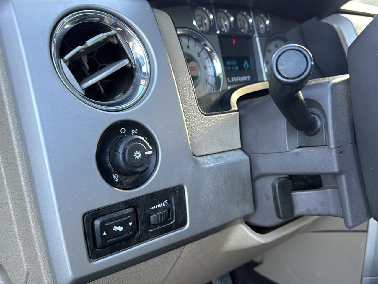 Ford F-150 4WD SuperCrew 139" Lariat 2009