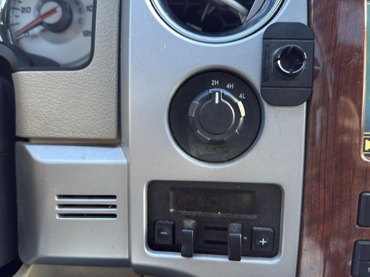 Ford F-150 4WD SuperCrew 139" Lariat 2009