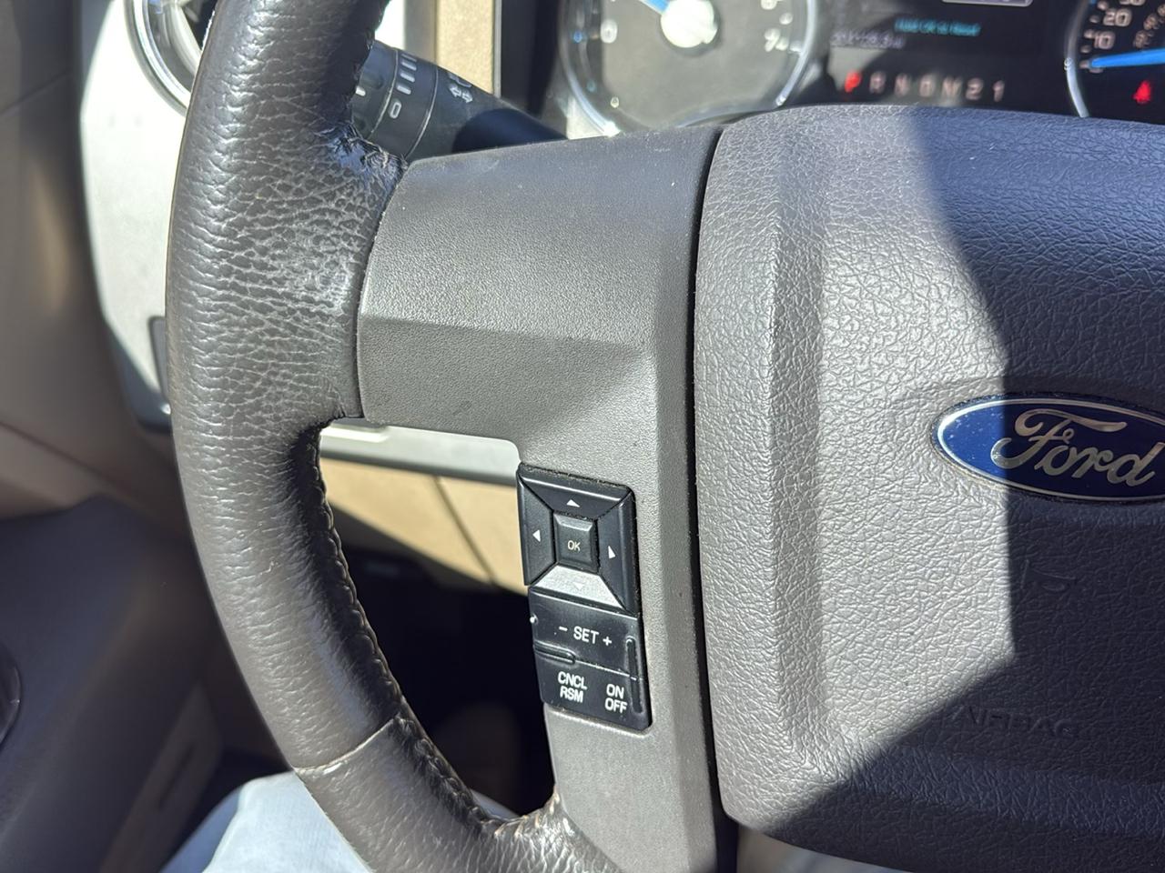 Ford F-150 SuperCrew 150" Lariat 4WD 2014