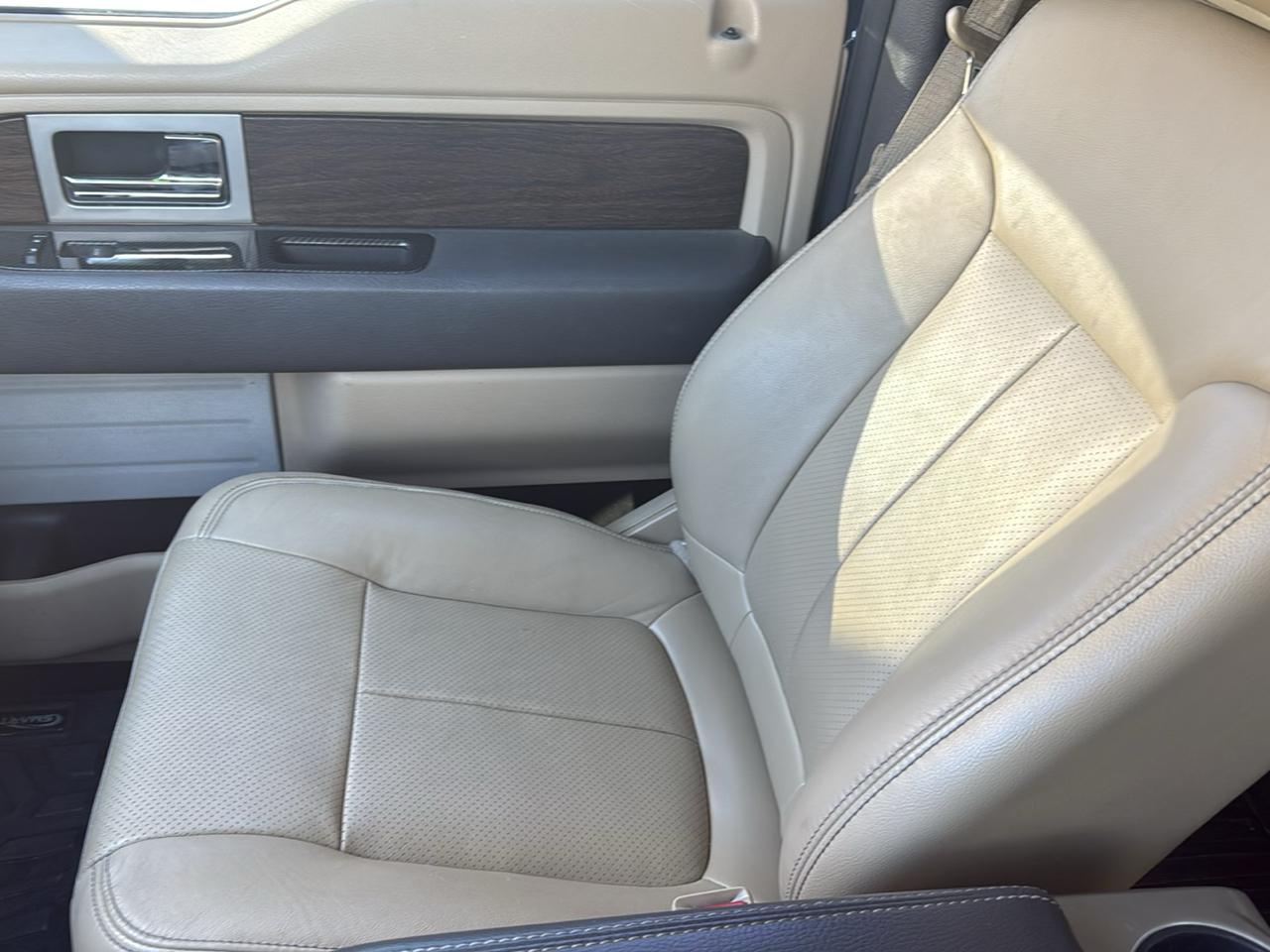 Ford F-150 SuperCrew 150" Lariat 4WD 2014
