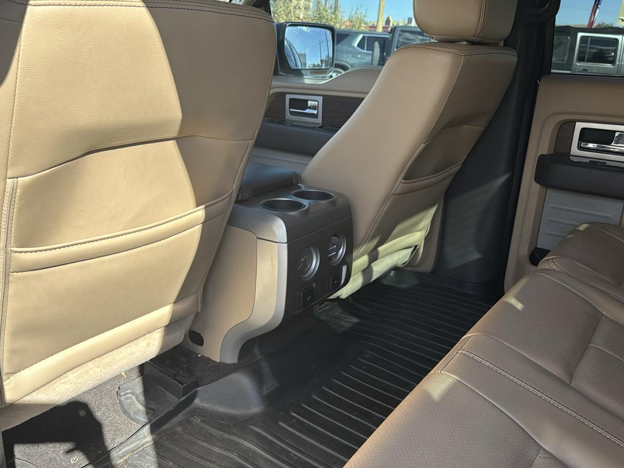 Ford F-150 SuperCrew 150" Lariat 4WD 2014