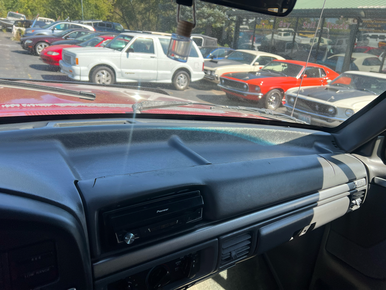 1993 Ford Bronco photo 4