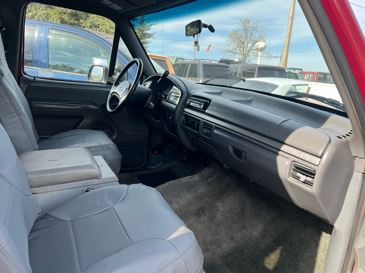 1993 Ford Bronco photo 8