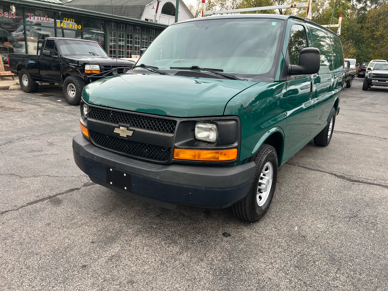 Chevrolet Express Cargo Van RWD 2500 135" 2012