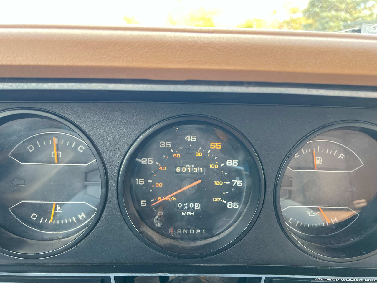 Dodge Pickup W-350 Sweptline Crew Cab 149 1985