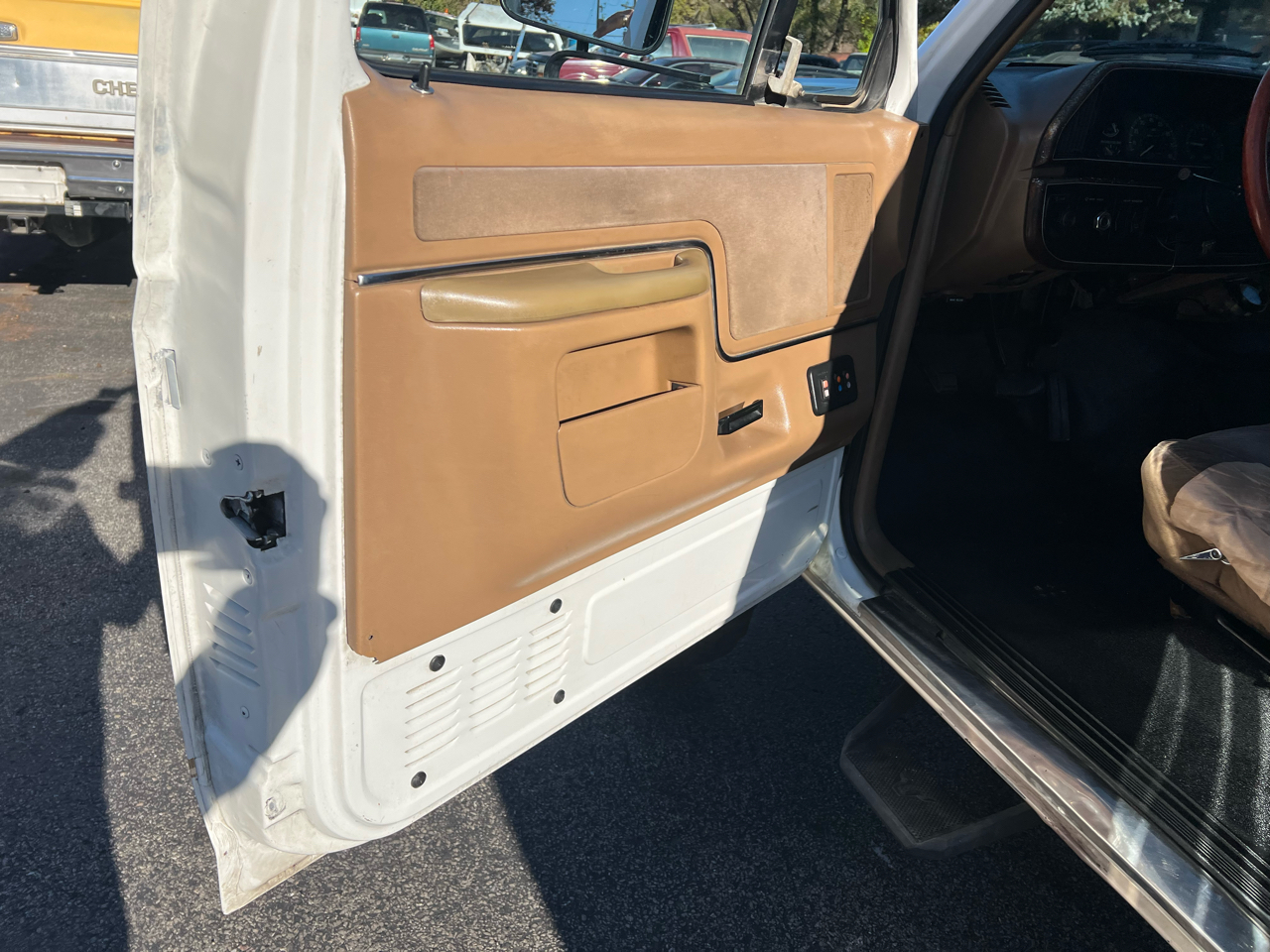 Ford Bronco 2dr Wagon Eddie Bauer 1988