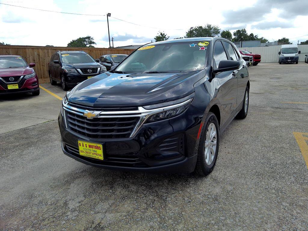2023 Chevrolet Equinox LS photo 3
