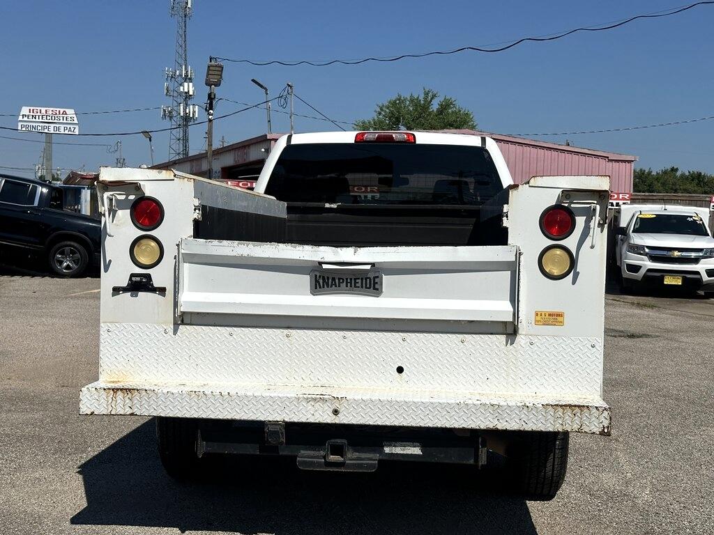 2018 Chevrolet Silverado 2500HD Work Truck photo 2