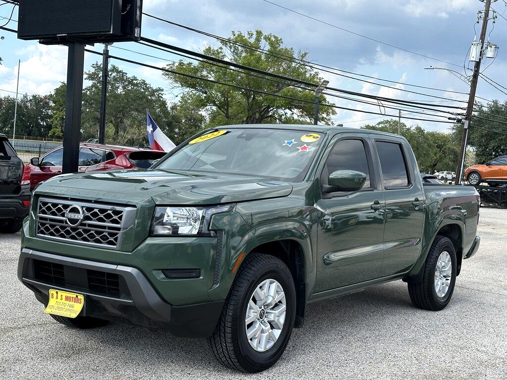 2022 Nissan Frontier S Crew Cab photo 2