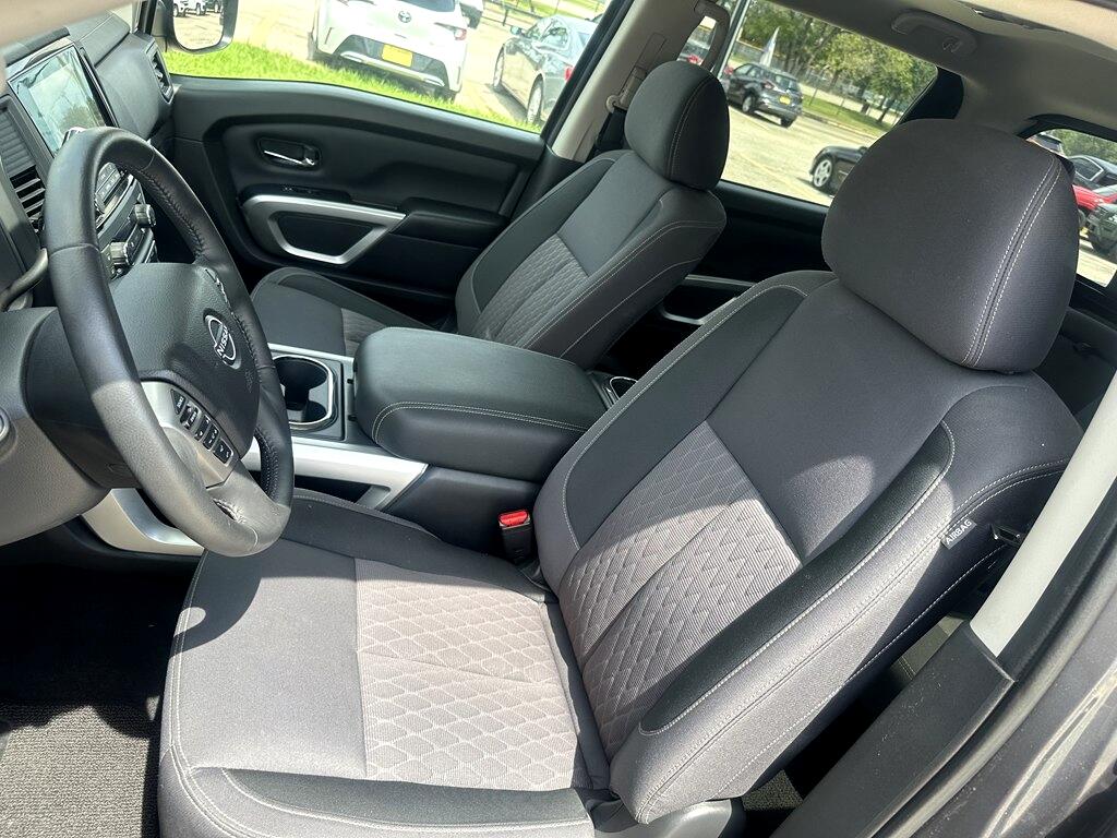 Nissan Titan SV Crew Cab 2WD 2023 Nissan Titan SV Crew Cab 2WD 2023