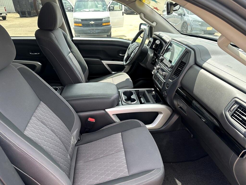 Nissan Titan SV Crew Cab 2WD 2023 Nissan Titan SV Crew Cab 2WD 2023