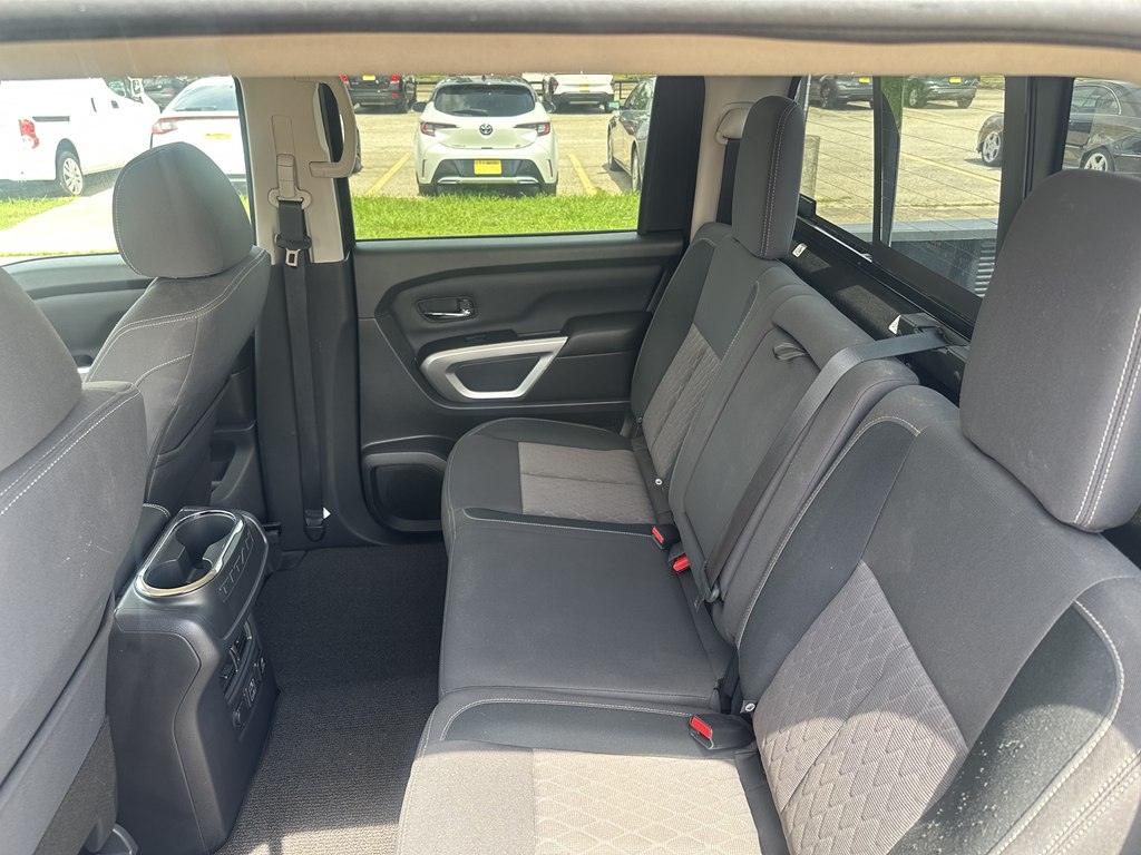 Nissan Titan SV Crew Cab 2WD 2023