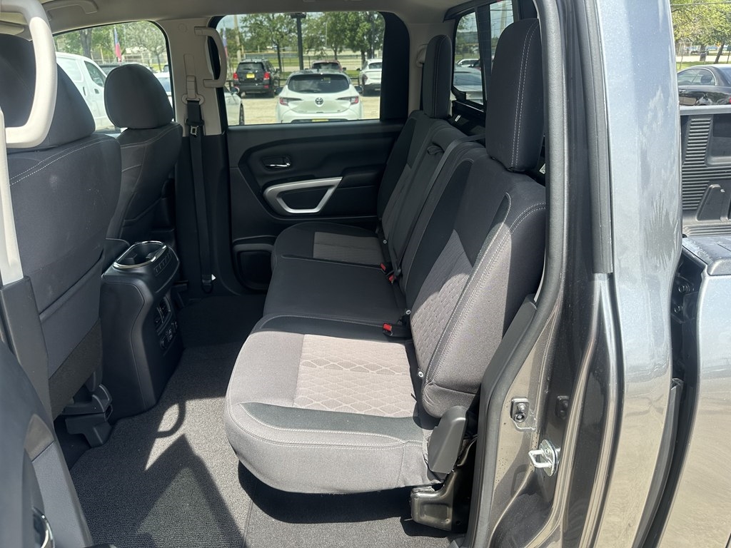 Nissan Titan SV Crew Cab 2WD 2023