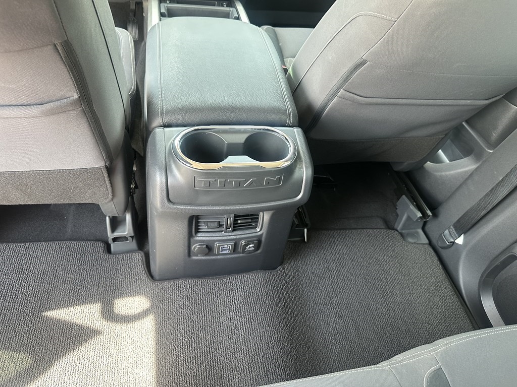 Nissan Titan SV Crew Cab 2WD 2023