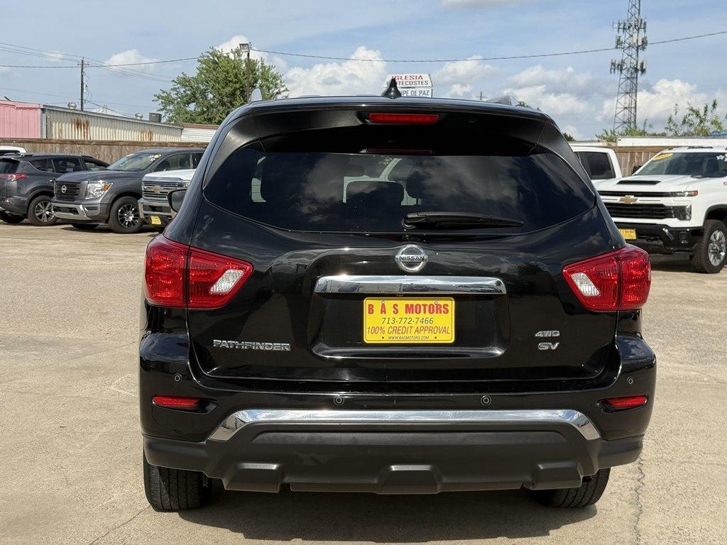 Nissan Pathfinder SV 4WD 2020