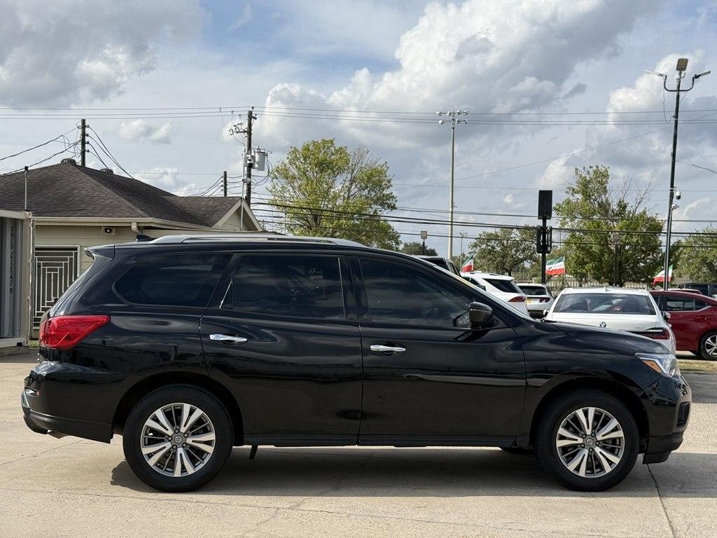 Nissan Pathfinder SV 4WD 2020
