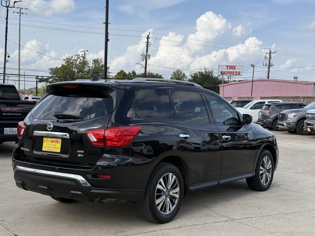 Nissan Pathfinder SV 4WD 2020
