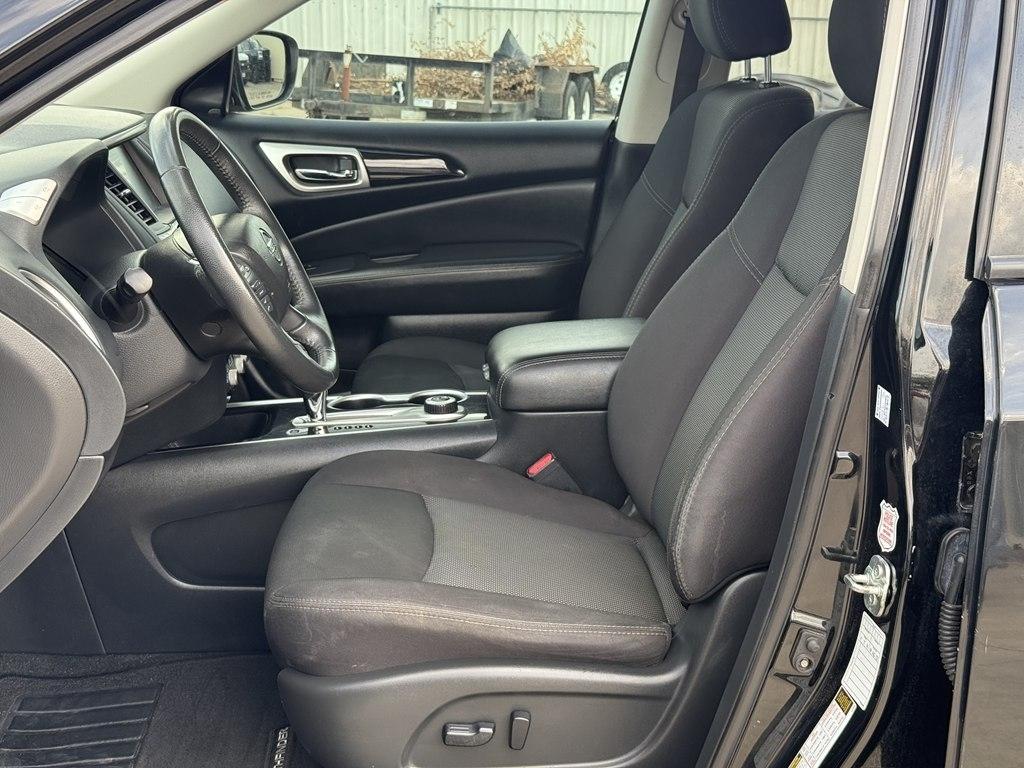 Nissan Pathfinder SV 4WD 2020