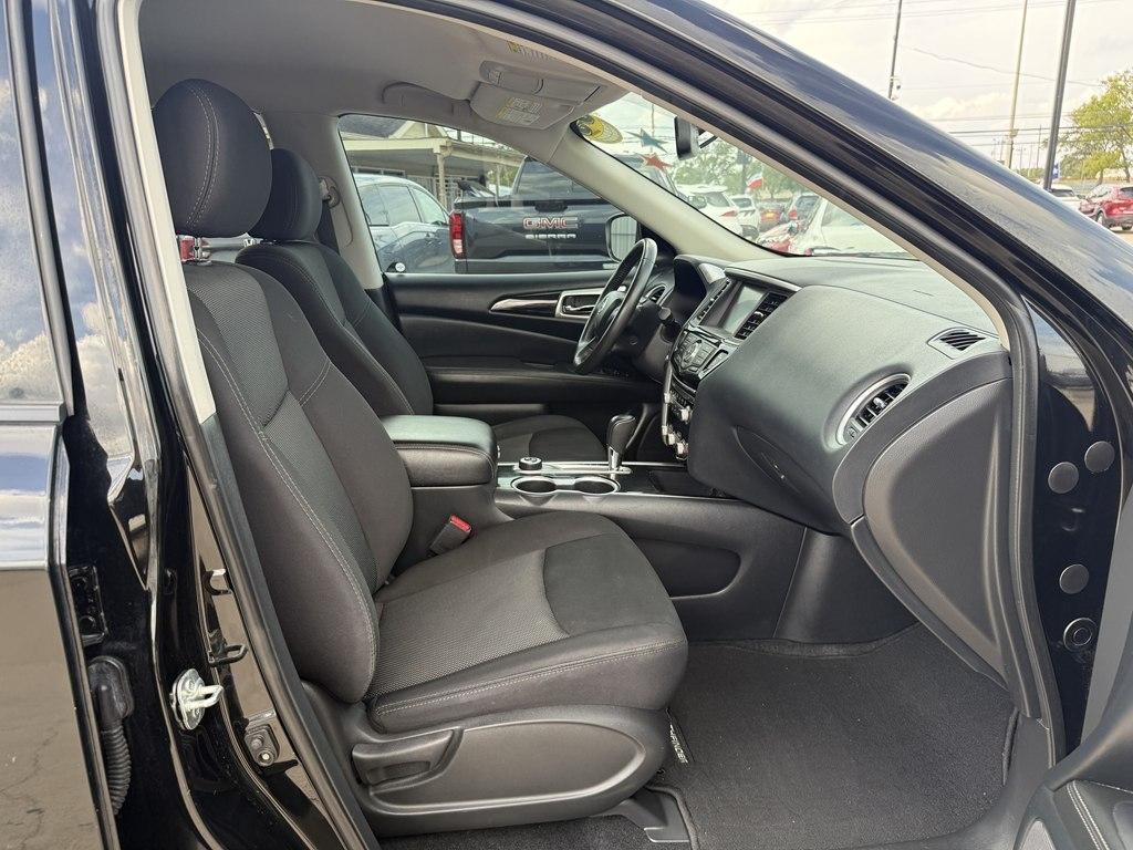 Nissan Pathfinder SV 4WD 2020