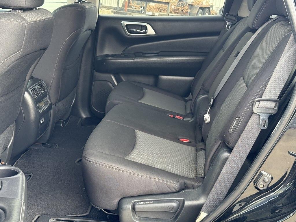 Nissan Pathfinder SV 4WD 2020